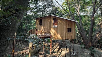 Children’s play area – outdoor