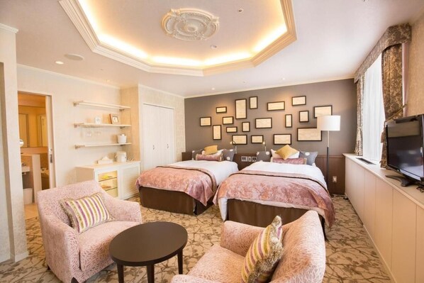 In-room safe, desk, free WiFi, bed sheets - Hotel Avalorm Kinokuni (Wakayama)