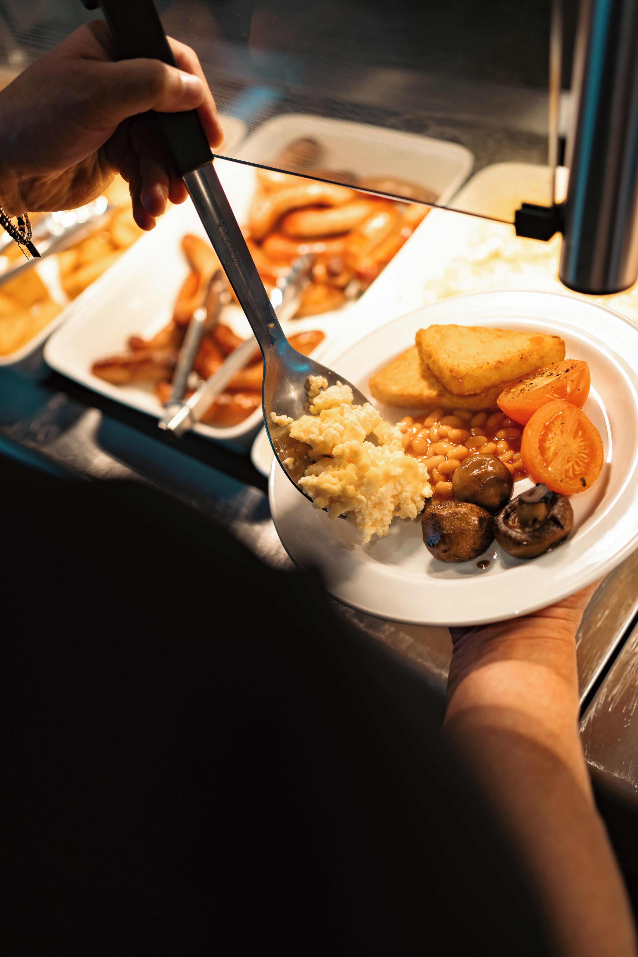 Her gün ücretsiz alakart kahvaltı