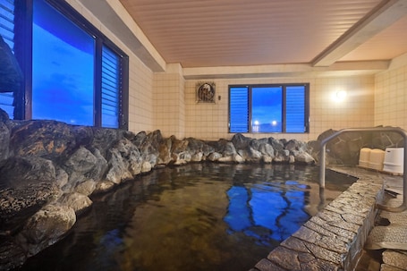 Hot springs. Hotel Sun Valley Annex