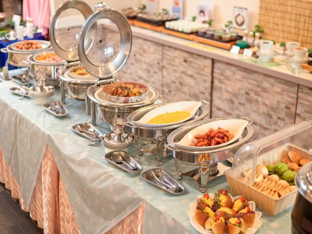 Daily buffet breakfast for a fee