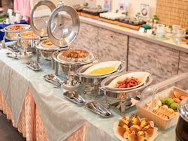 Desayuno buffet todos los días (con cargo)