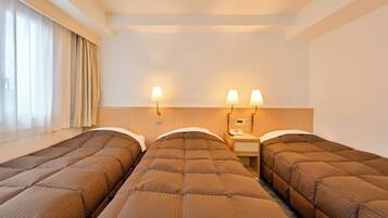 Standard Triple Room, Non Smoking | 1 bedroom, desk, free WiFi, bed sheets