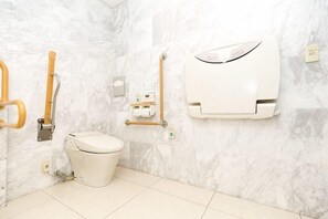 Bathroom - Toyoko Inn Kagoshima Chuo-eki Higashi-guchi (KAGOSHIMA)