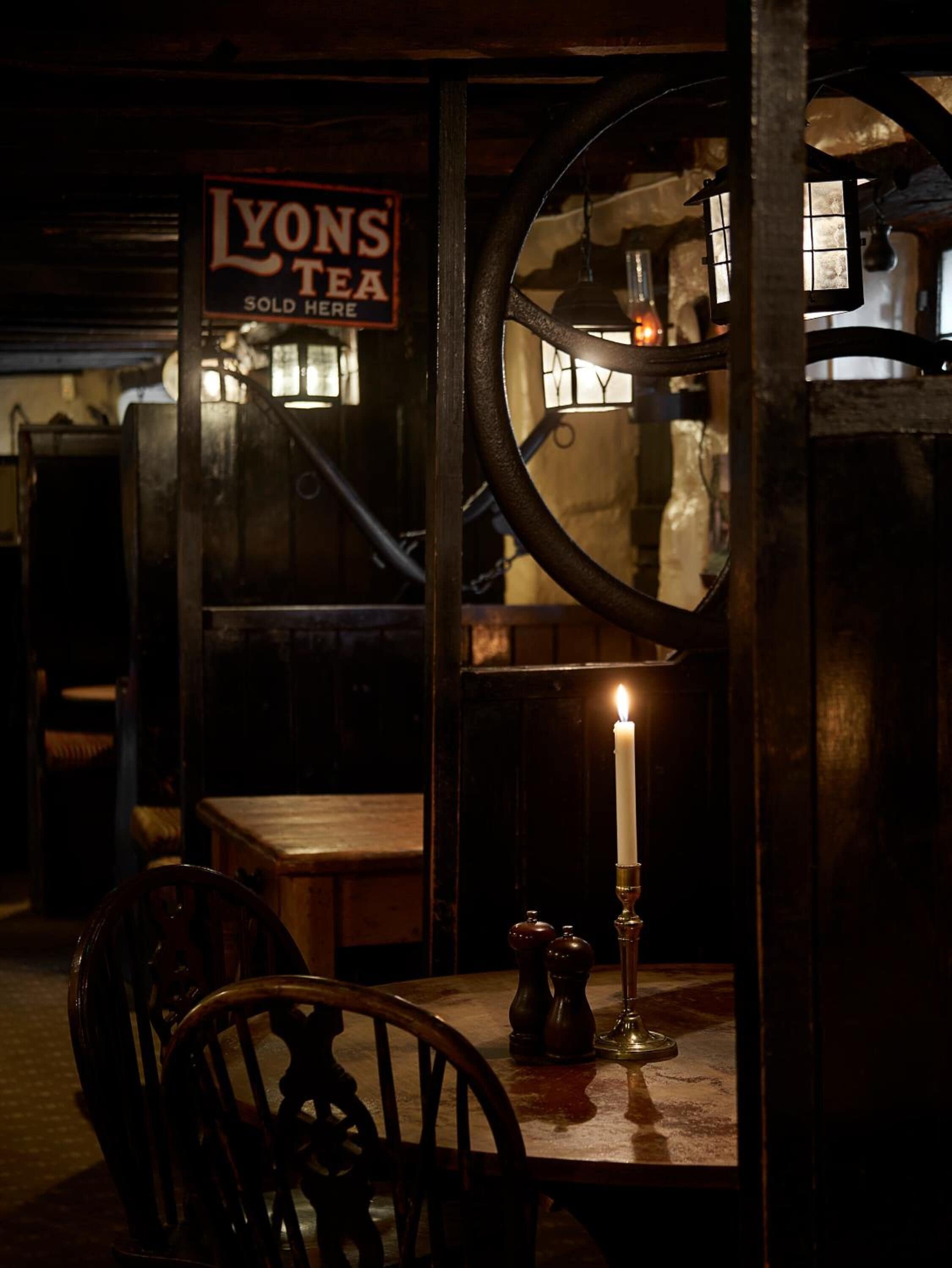 Breakfast, lunch, dinner served; British cuisine 