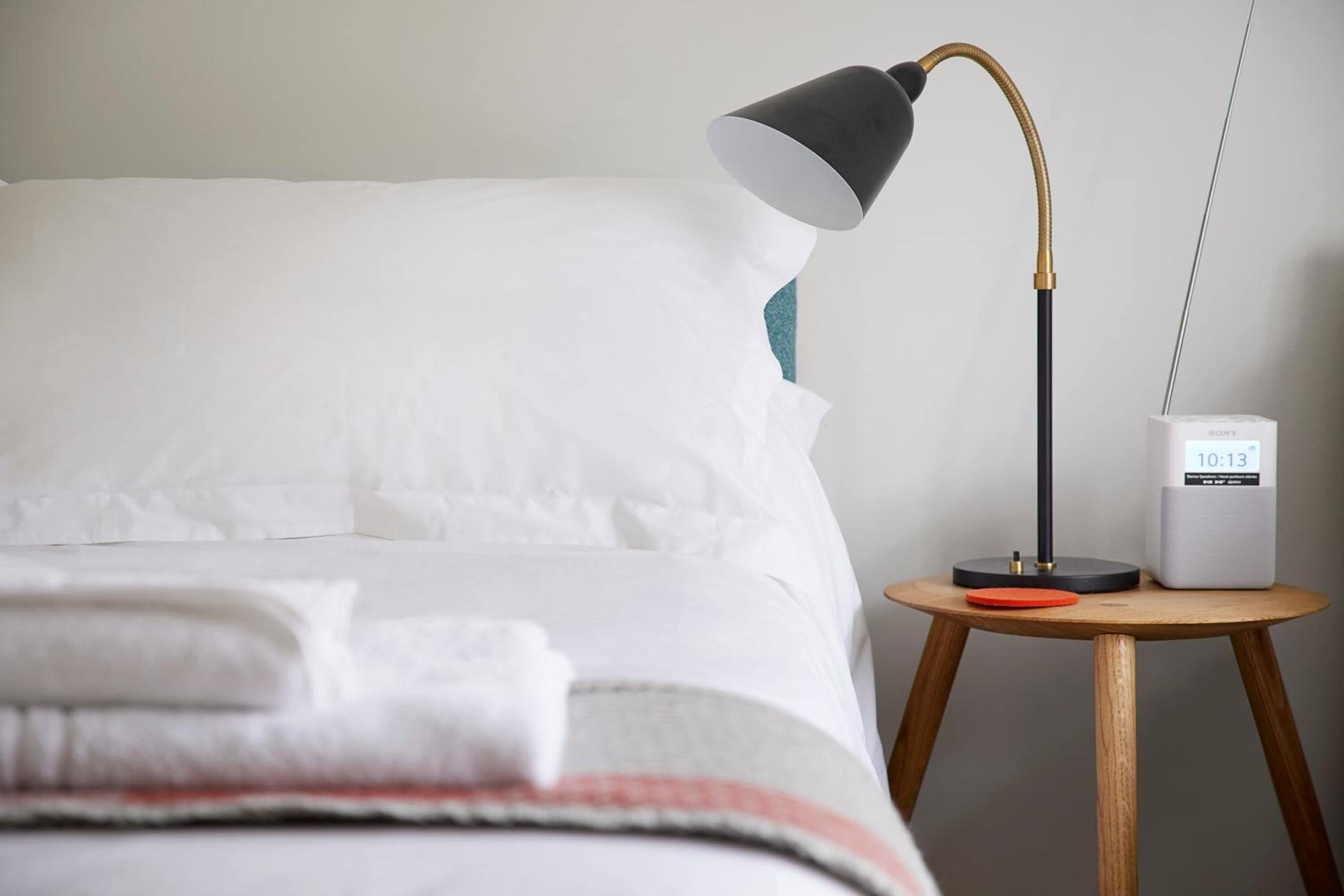 Free WiFi, bed sheets