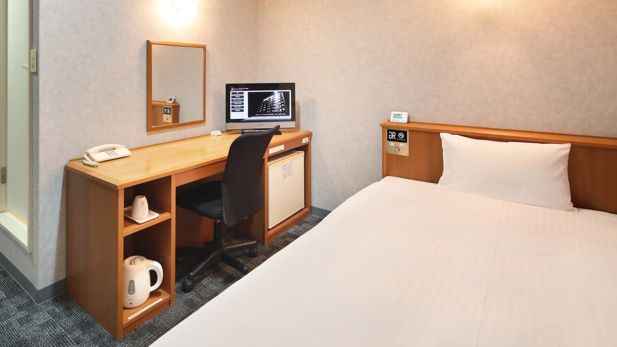 Couette en duvet d'oie, bureau, Wi-Fi gratuit, draps fournis