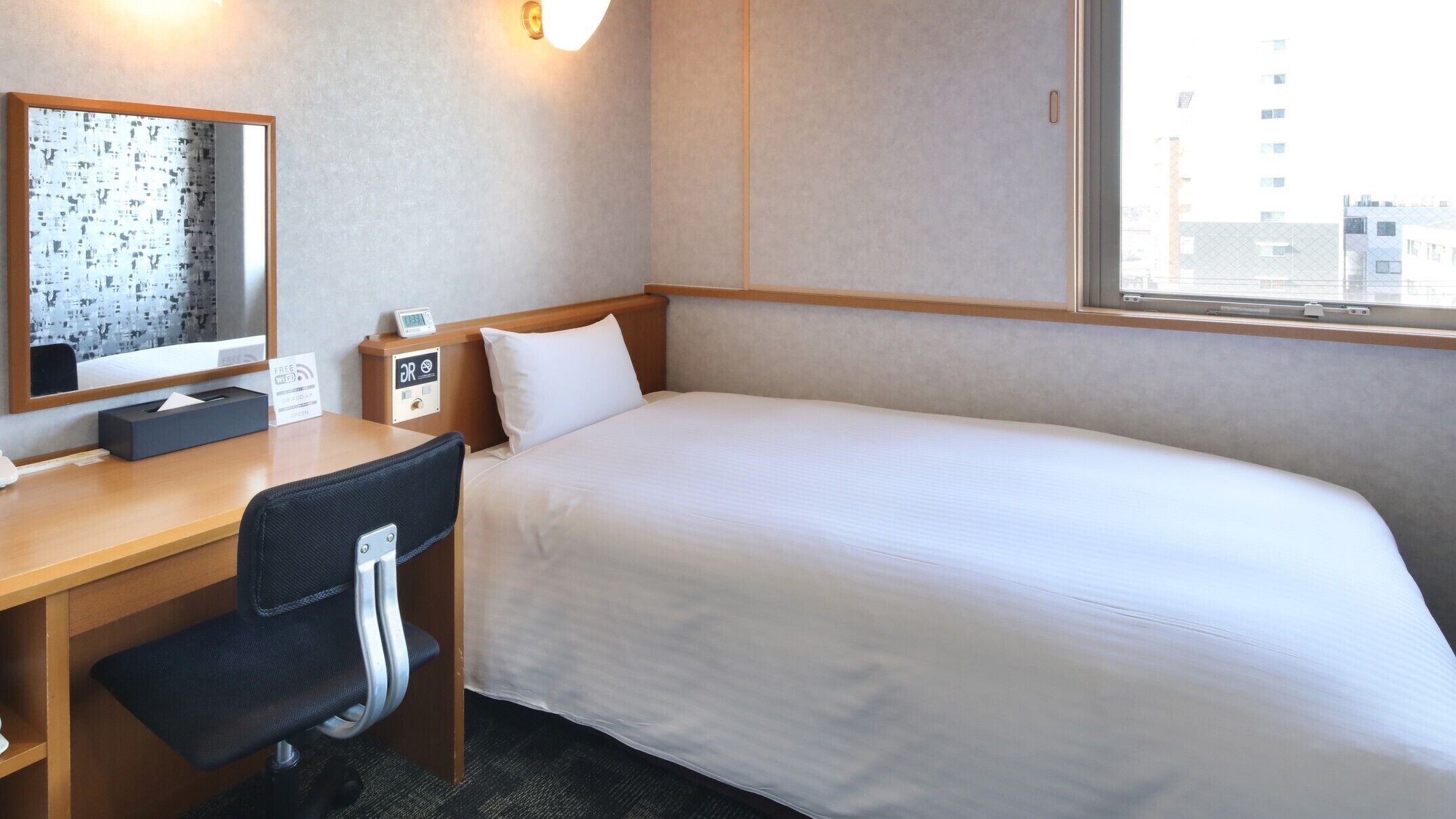 Couette en duvet d'oie, bureau, Wi-Fi gratuit, draps fournis