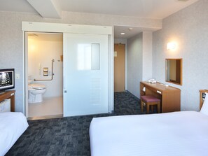 Down duvets, desk, free WiFi, bed sheets