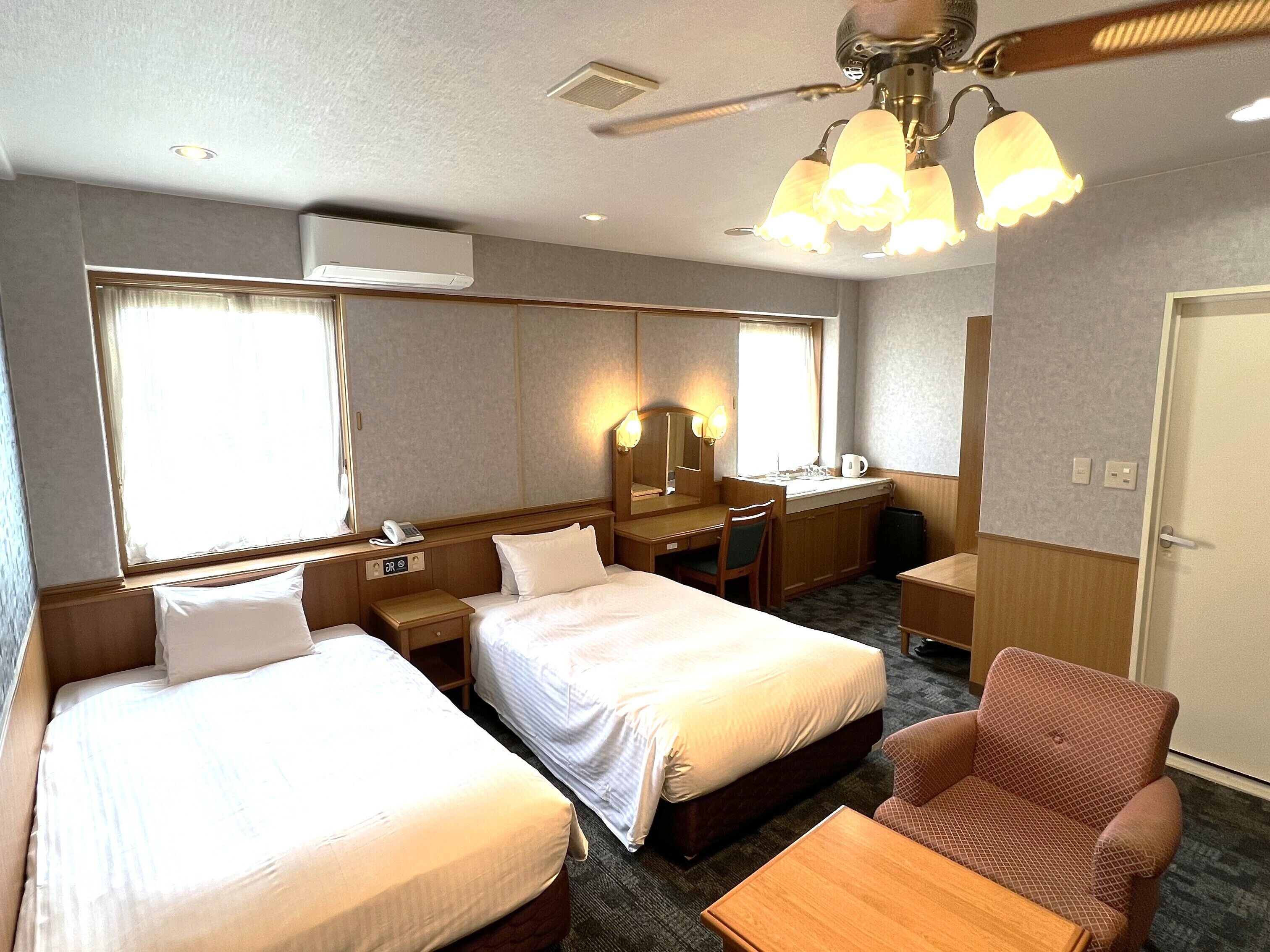 Deluxe Twin Room, Non Smoking (Family Room)
