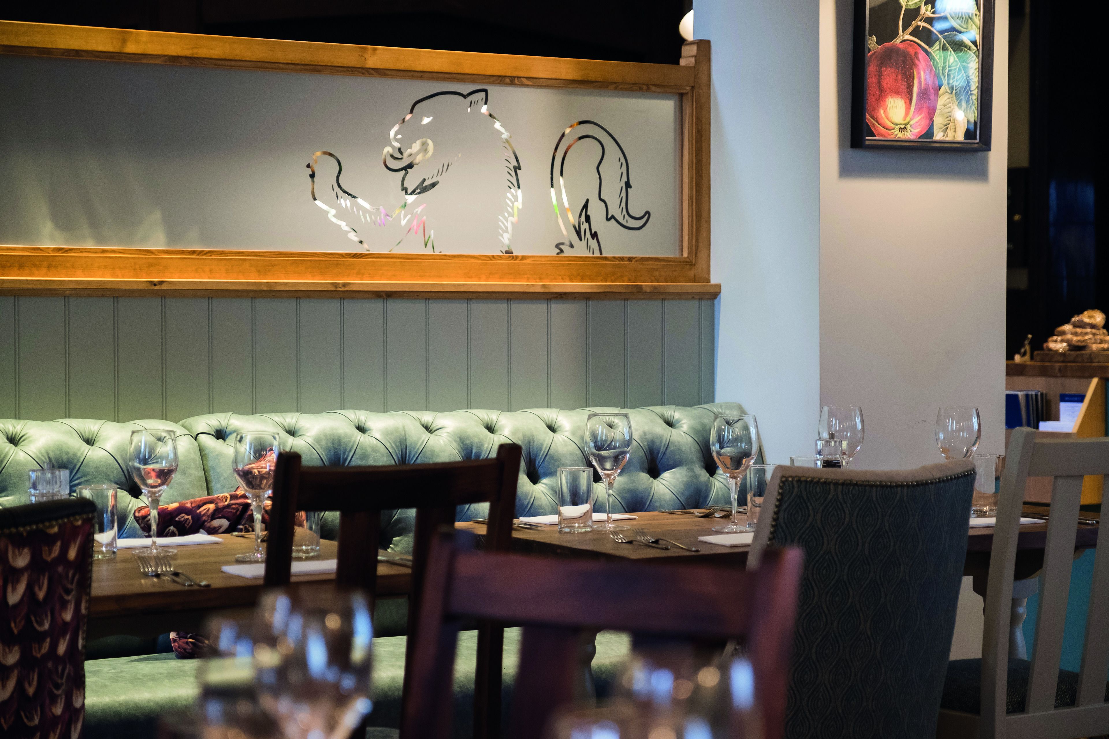 早餐，供應午餐和晚餐