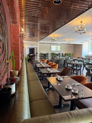 Café da manhã continental grátis durante a semana