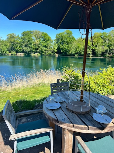The Inn on the Lake Hotel