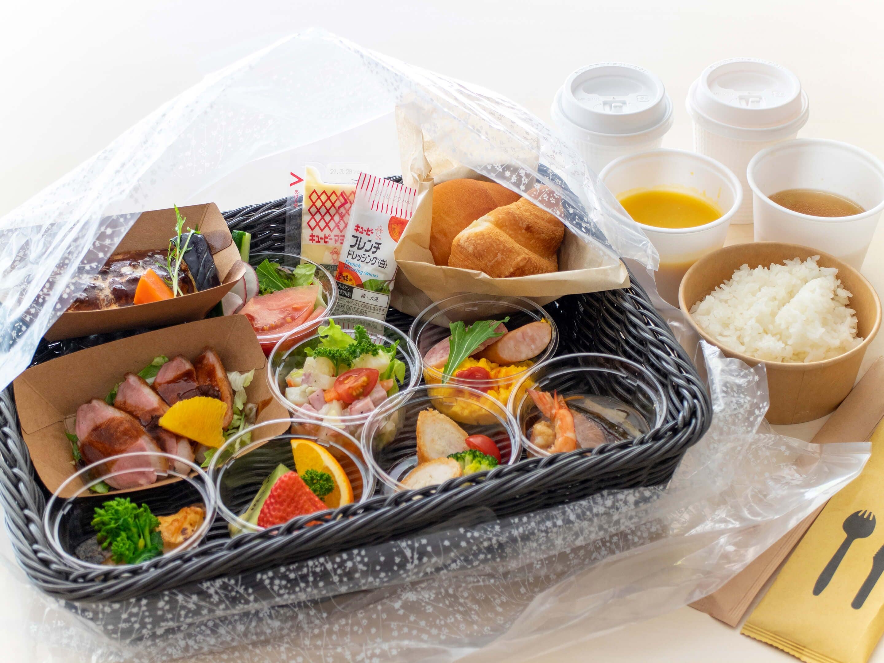 daily buffet breakfast (jpy 1500 per person)