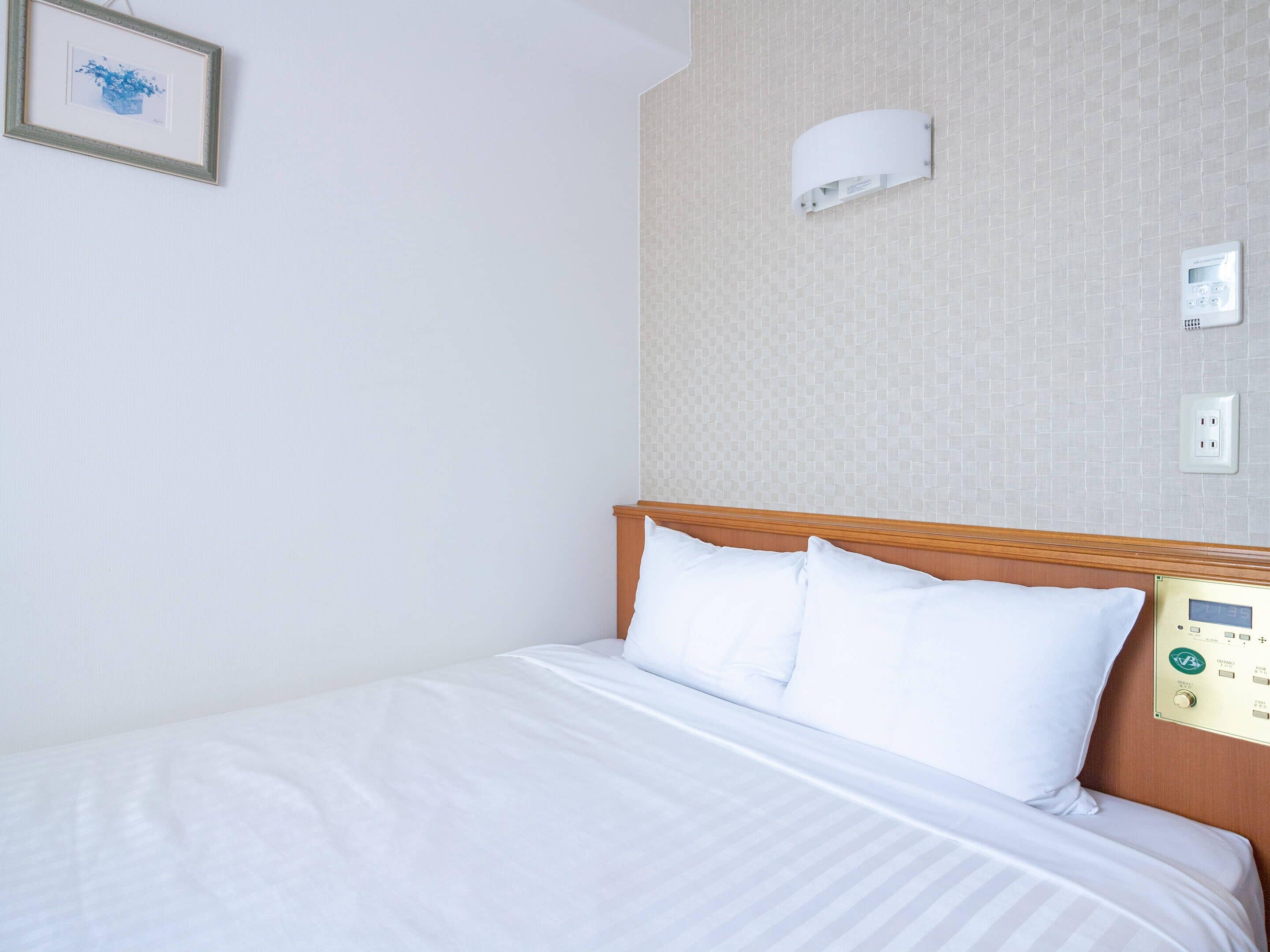 desk, laptop workspace, iron/ironing board, free wifi