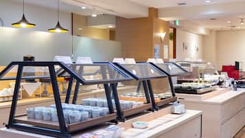 Desayuno buffet (JPY 1800 por persona)