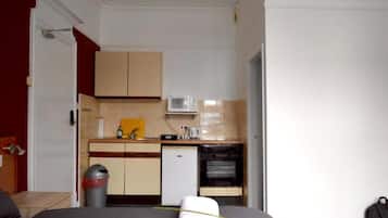Standard Double Studio | 1 bedroom, desk, free WiFi