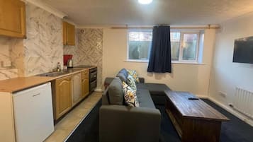 Two Bed Room Apartment (6 Guest) | 1 bedroom, desk, free WiFi