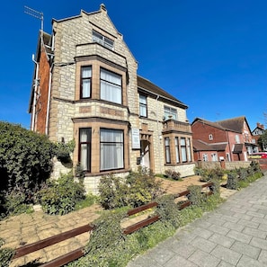 Exterior - OYO Diamond Apartments Skegness (Skegness)