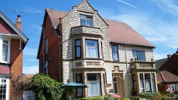 Two Bed Room Apartment (6 Guest) | 1 bedroom, desk, free WiFi