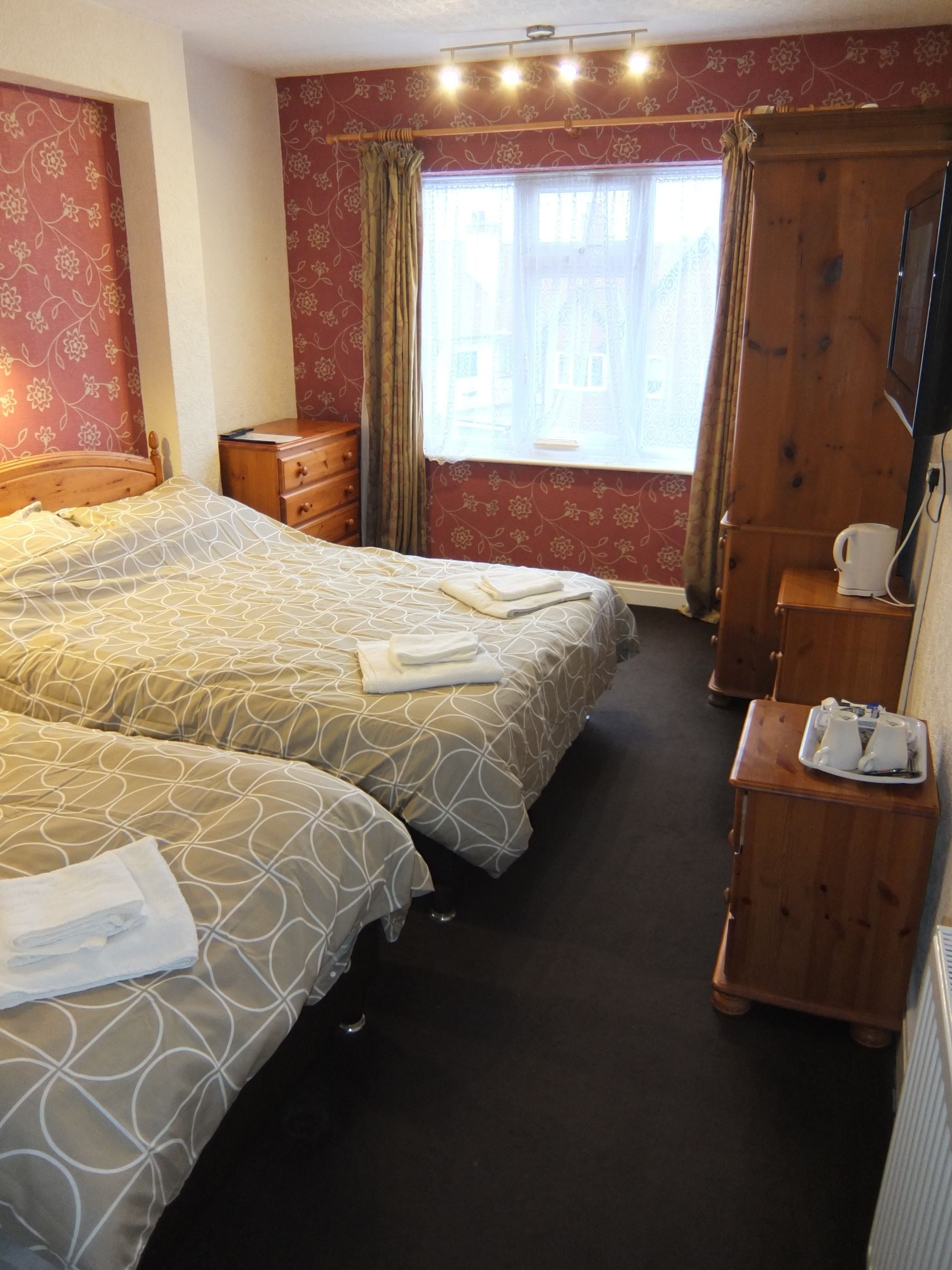 family room | rollaway beds, free wifi, bed sheets