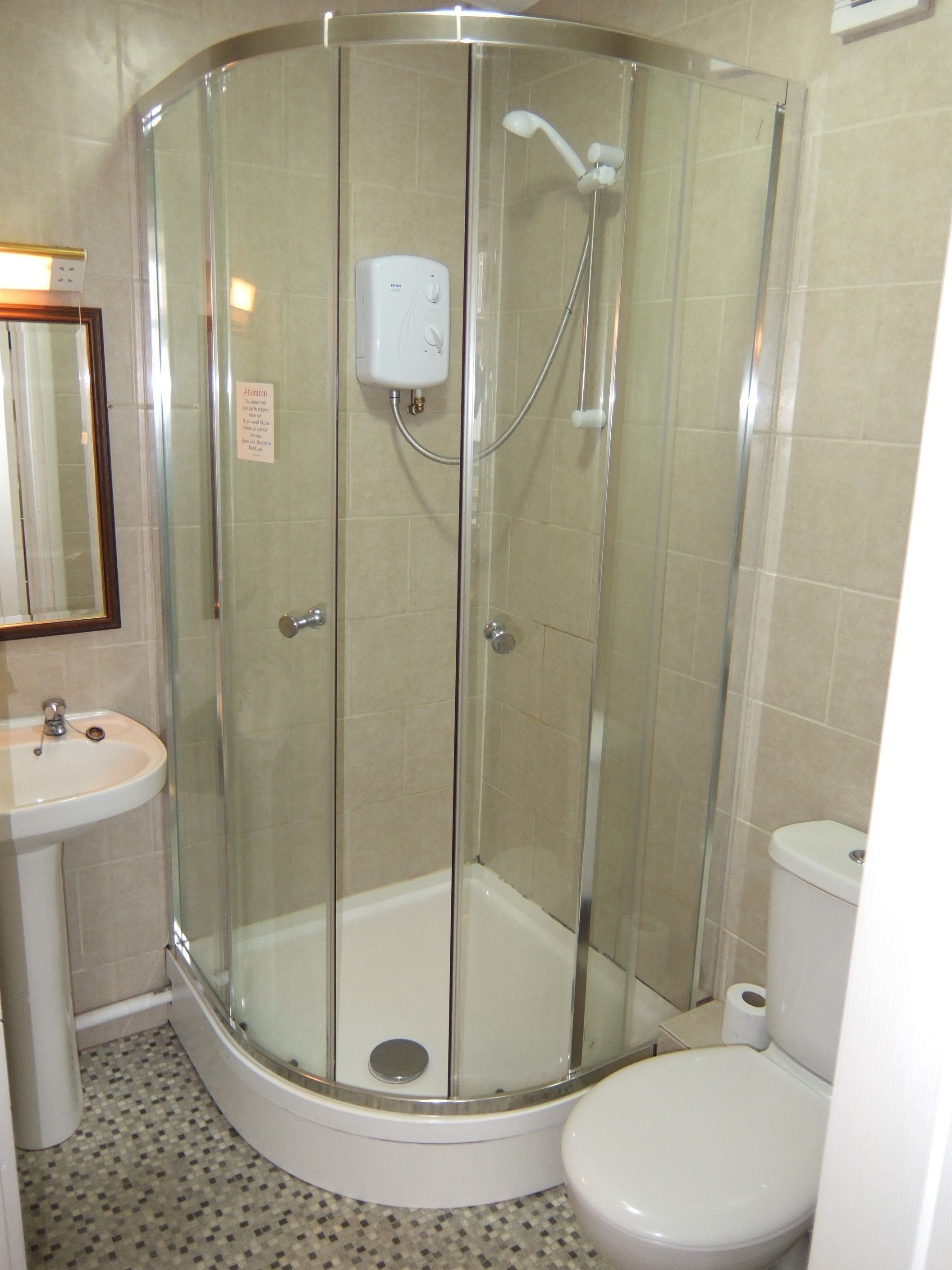 double room (large) | bathroom | shower, towels