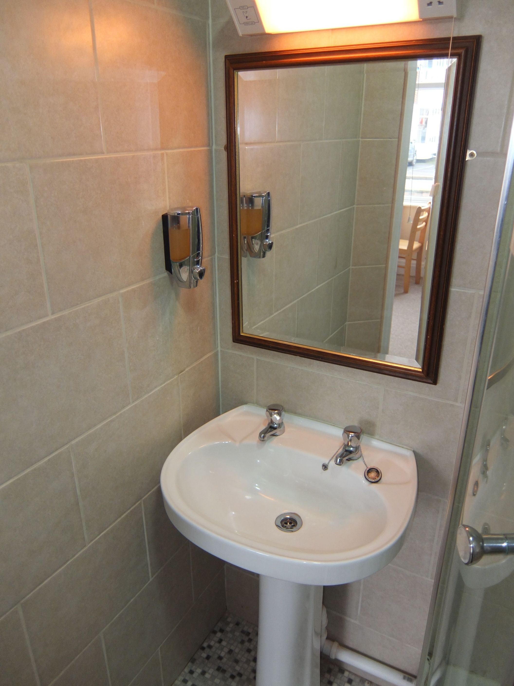double room | bathroom | shower, towels