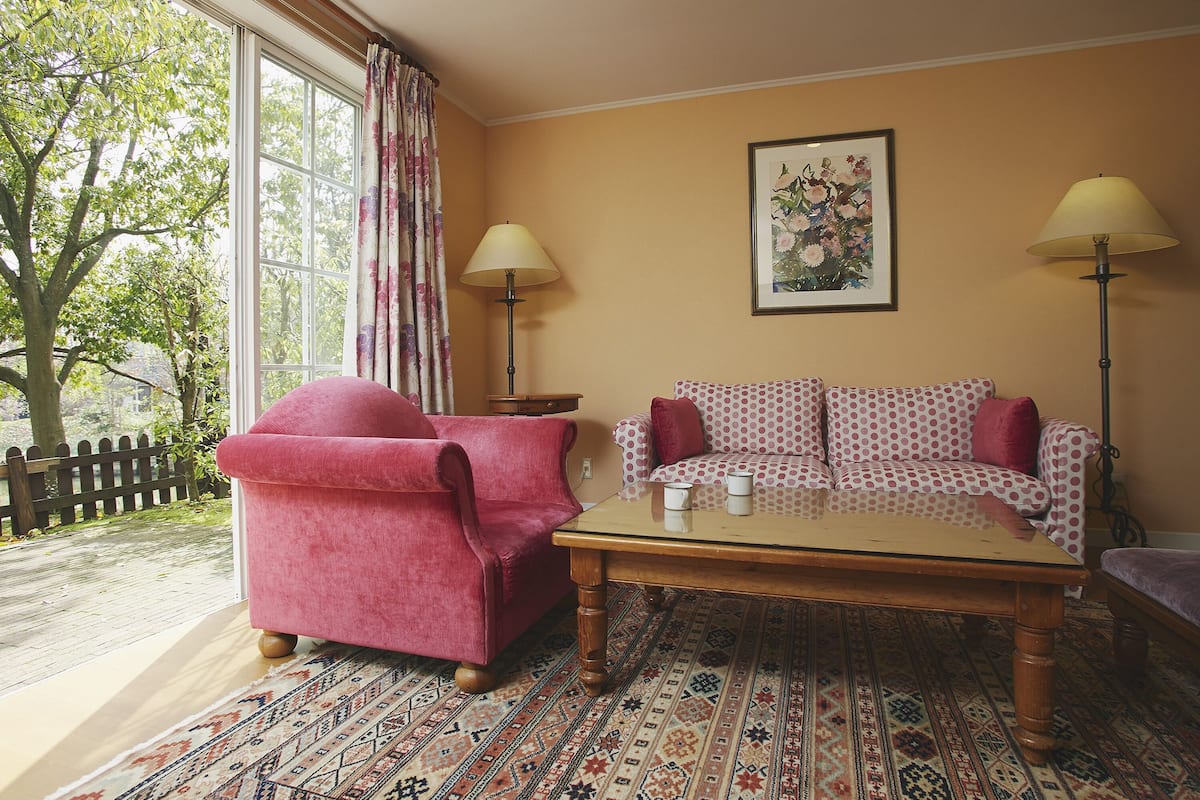 Lakeside Villa Non-smoking | 1 bedroom, in-room safe, desk, free cribs/infant beds