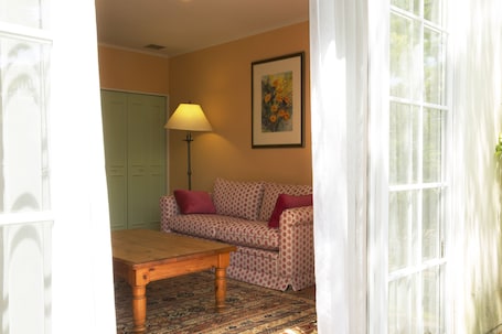 Living room. Forest Villa Huis Ten Bosch
