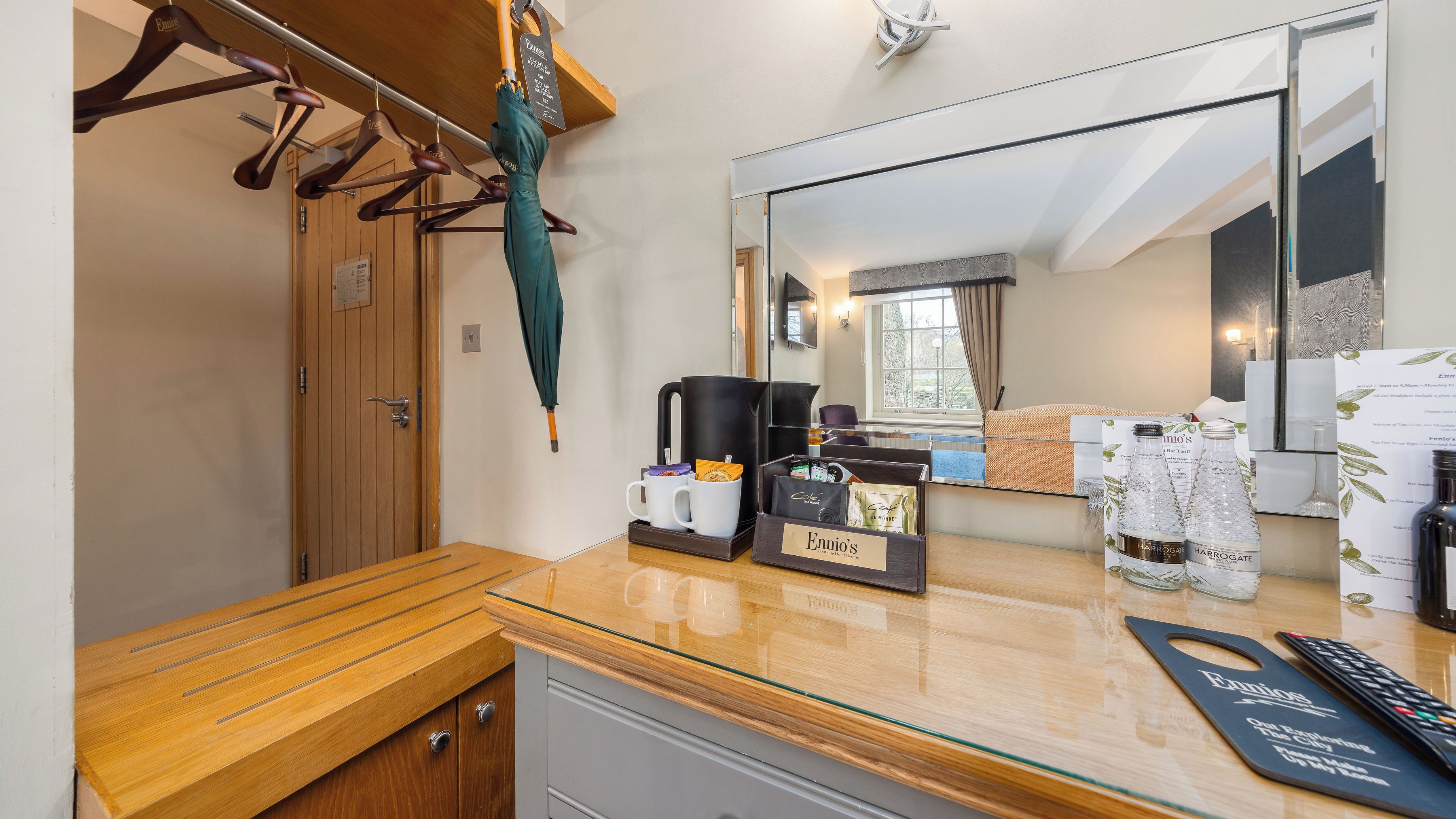 Deluxe Double Room | Wardrobe