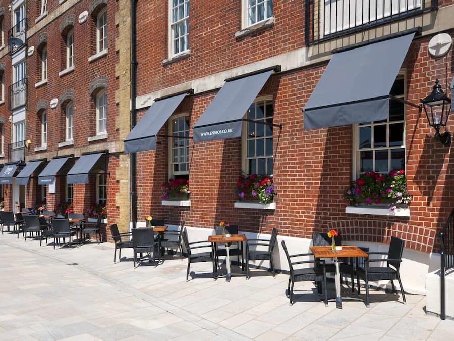 Fachada da propriedade