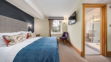 Deluxe Double Room | Premium bedding, minibar, in-room safe, desk