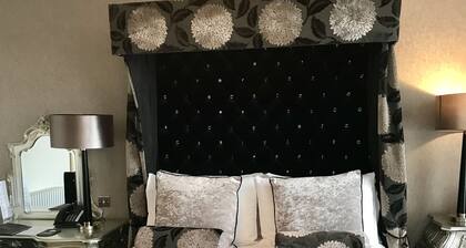 Ennios Boutique Hotel Rooms