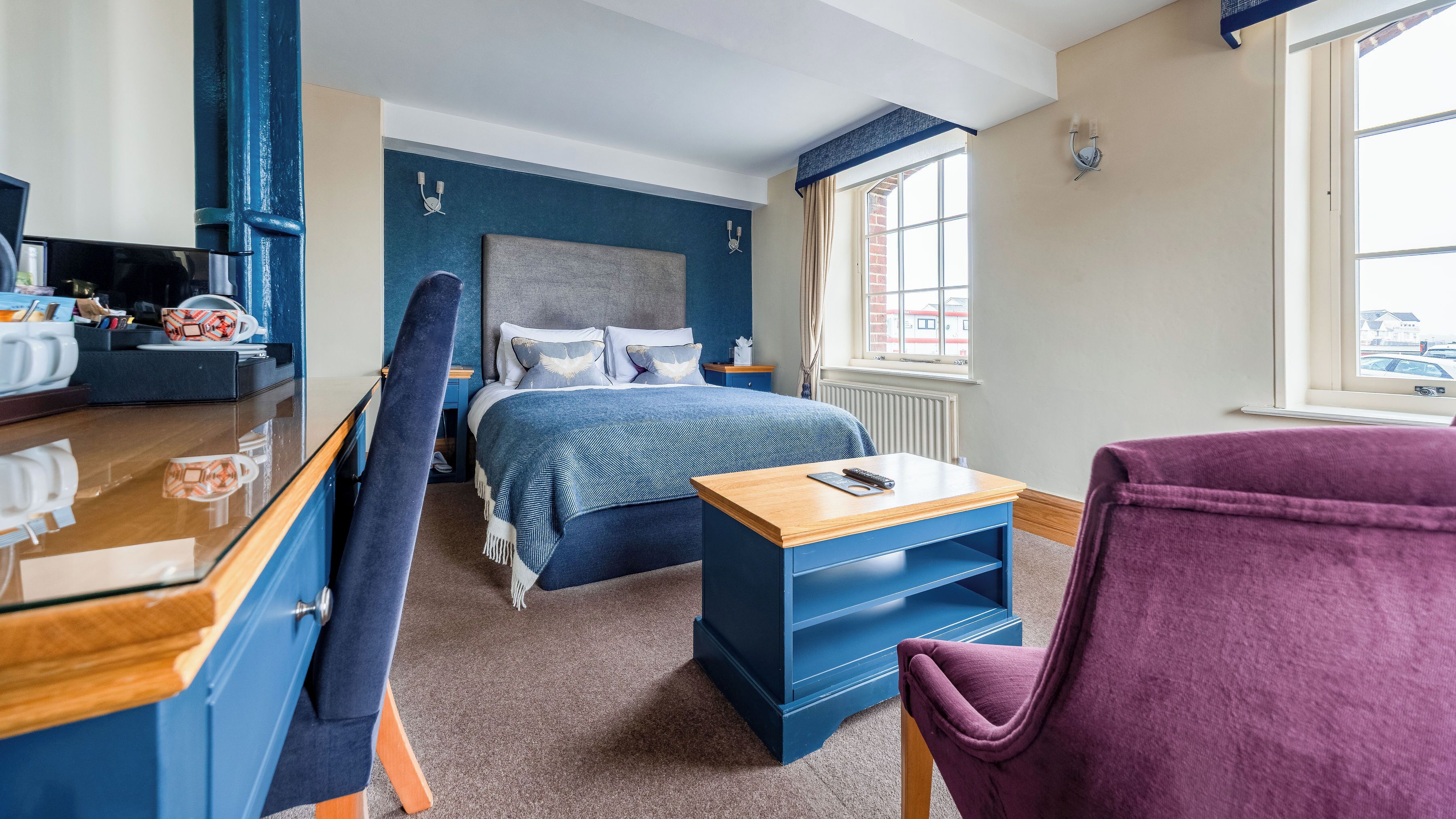 Phòng đôi Executive | Bộ đồ giường cao cấp, minibar, két bảo mật tại phòng, bàn 