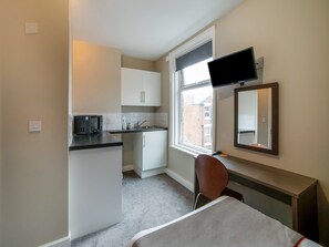 Deluxe-Zweibettzimmer, 2 Einzelbetten | Eigene Küche