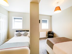 Standard Quadruple Room, 2 Double Beds | Desk, free WiFi, bed sheets - Tequila and Dunlin Rooms Southport Central (Southport)