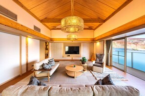 Luxury Villa Asagiri Type-G - Hanayoshi Area (Fixed Menu (meal change not available)) | Down duvets, in-room safe, desk, iron/ironing board - Asagirinomieru Yado Yufuin Hanayoshi (Yufu)