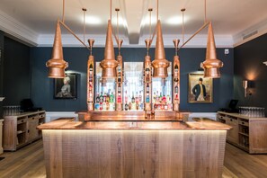 Serves lunch and dinner - The Swan (Reydon)
