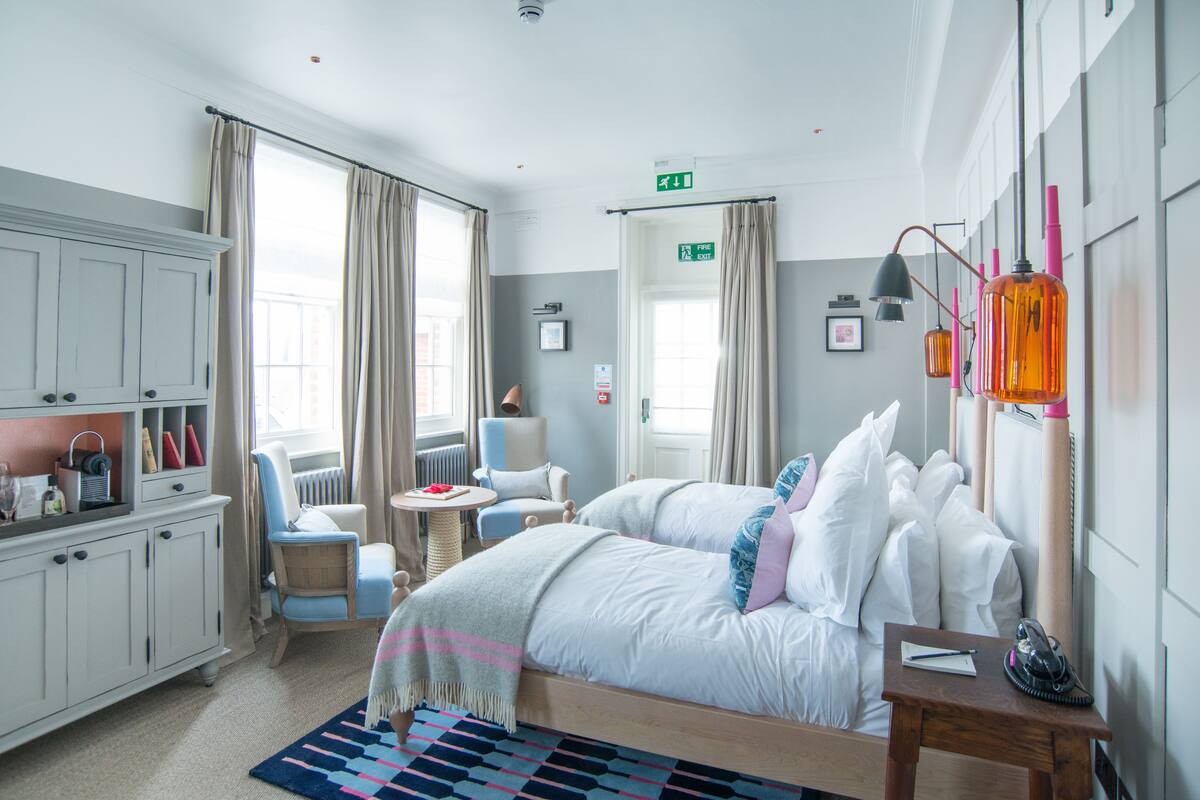 Deluxe Double or Twin Room | Premium bedding, minibar, desk, iron/ironing board