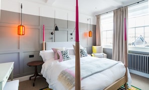 Classic Double Room (Excellent) | Premium bedding, minibar, desk, iron/ironing board - The Swan (Reydon)