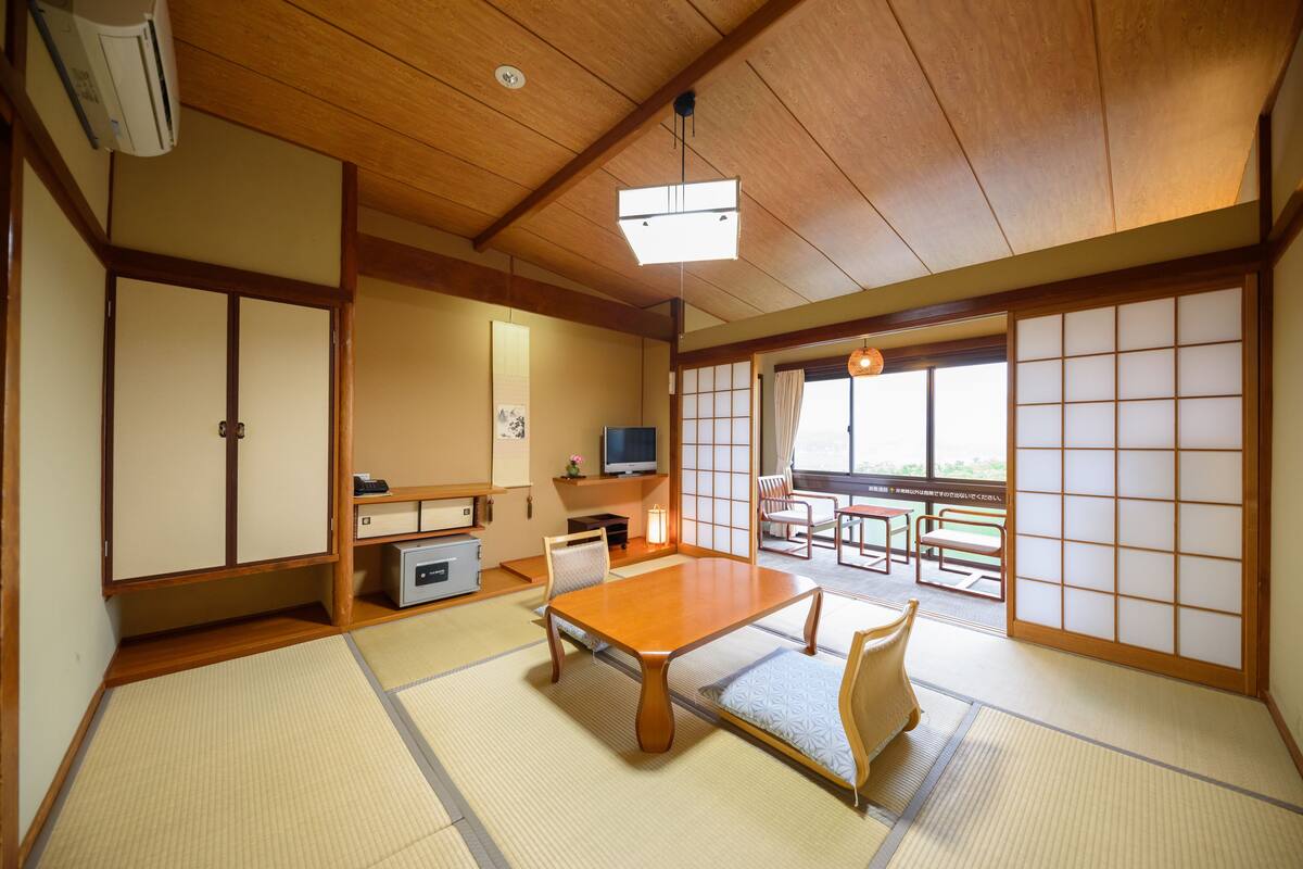 Habitación tradicional (Main Building - Japanese Style for 3) | Caja fuerte, escritorio, wifi gratis