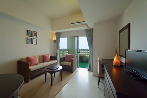 Living room - Hotel Royal Marine Palace Ishigakijima (Ishigaki)