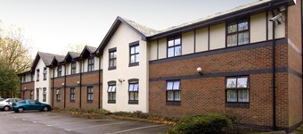 Premier Inn Stockport South
