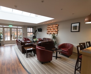 Coin salon dans le hall