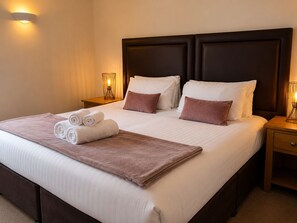 Habitación Deluxe | 1 dormitorio, escritorio, espacio para trabajar con un portátil