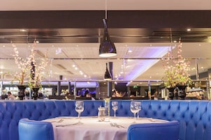 Breakfast, lunch and dinner served