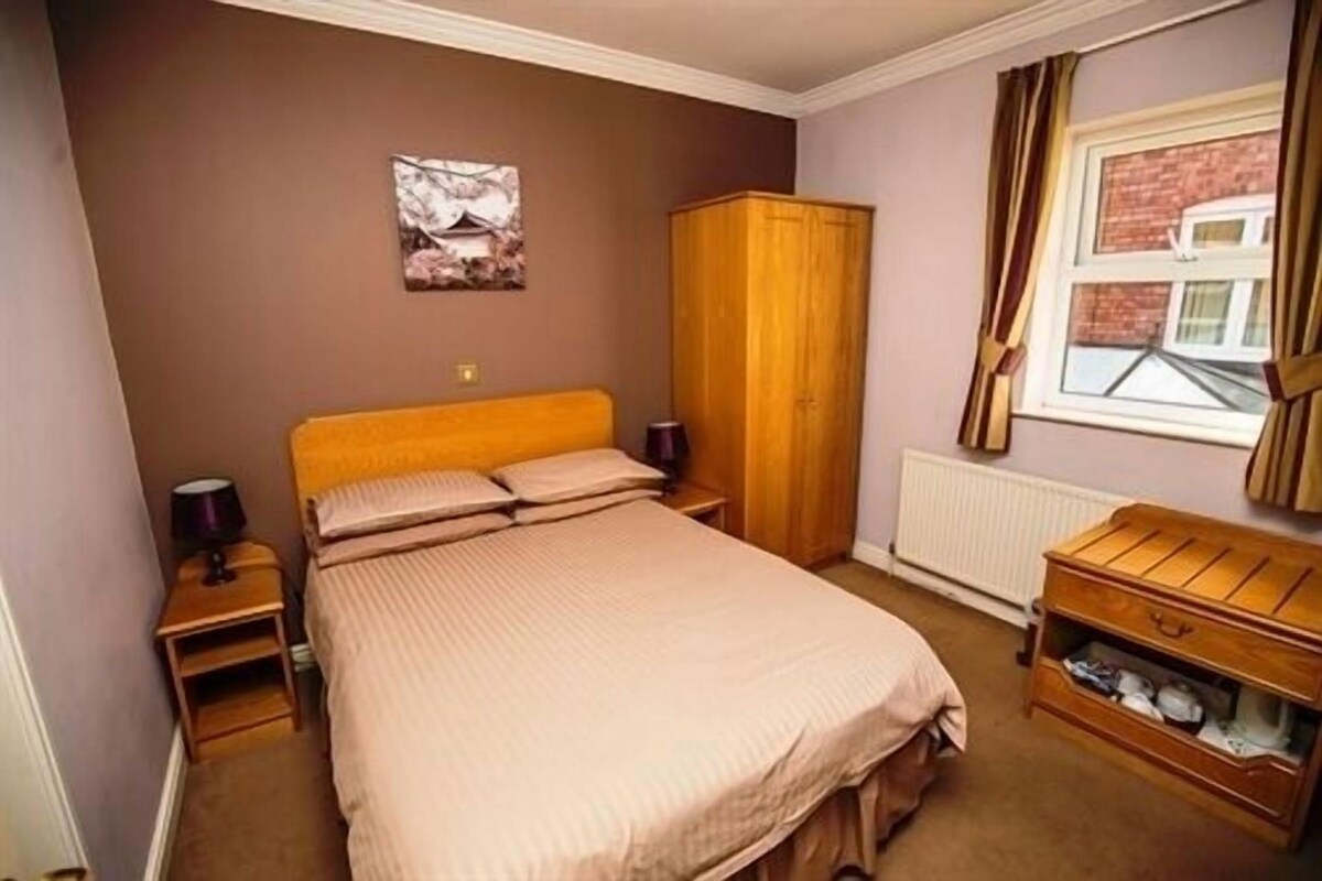 Desk, iron/ironing board (on request), free WiFi, bed sheets
