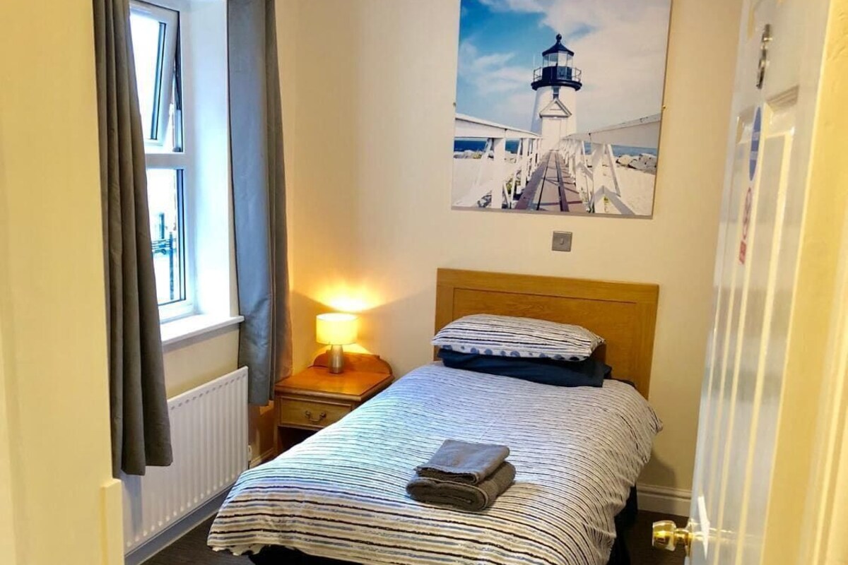 Desk, iron/ironing board (on request), free WiFi, bed sheets