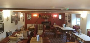 Lunch and dinner served - The Langton Arms (Blandford Forum)