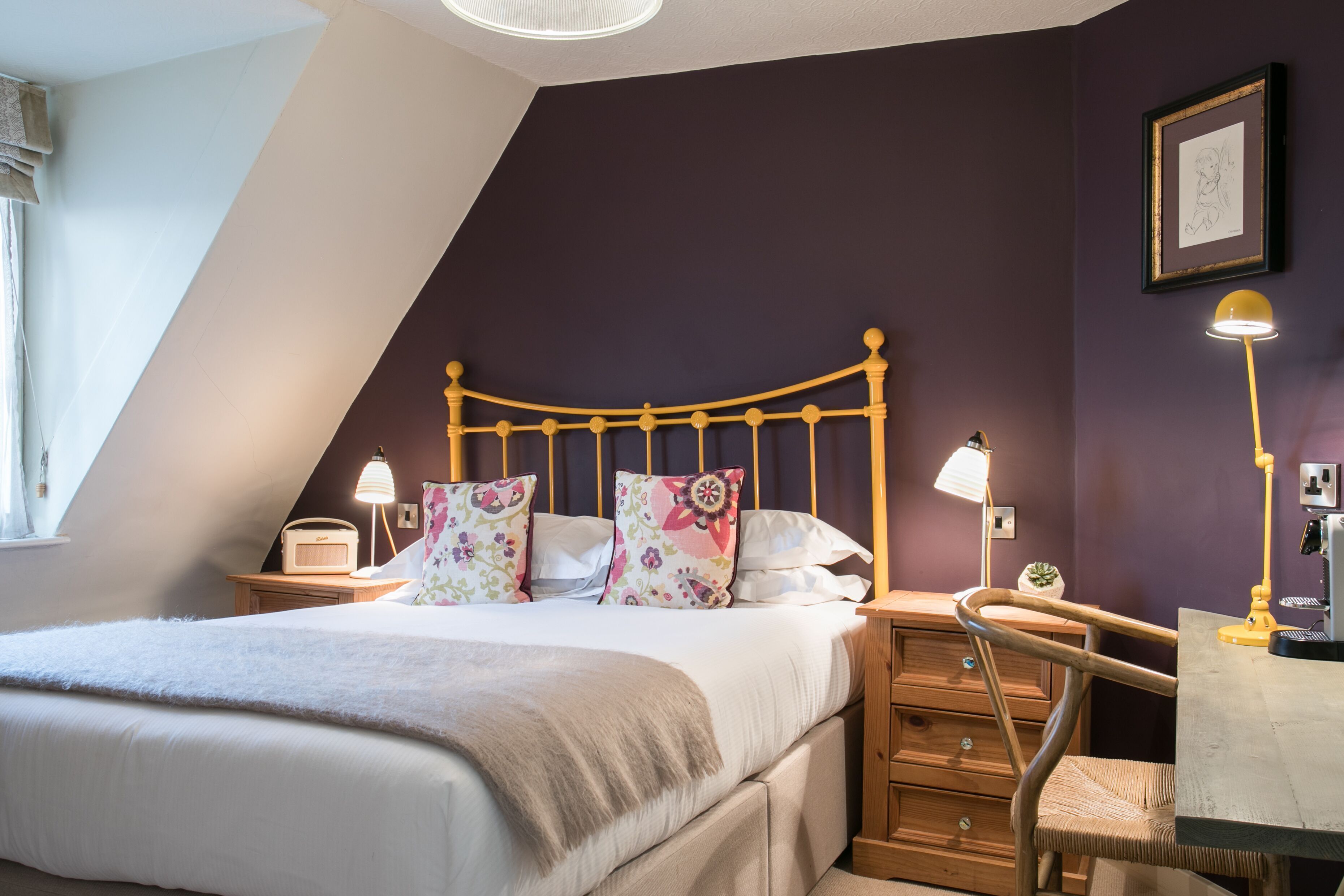 Desk, free WiFi, bed sheets